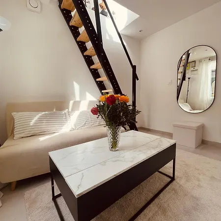 Tiny House With Sea View * 로퀴에브륀캡마르탱